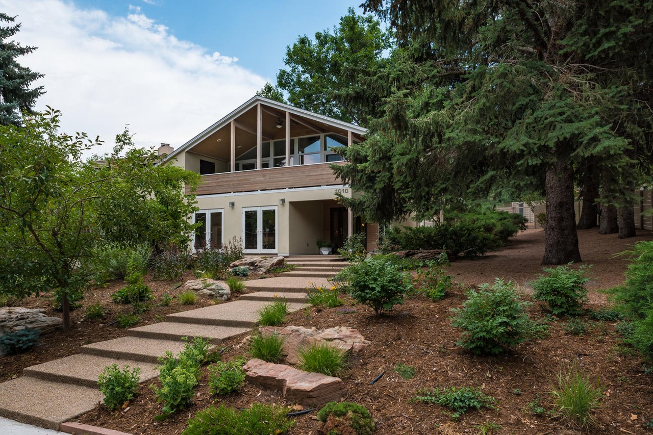 1010 Rosehill Dr