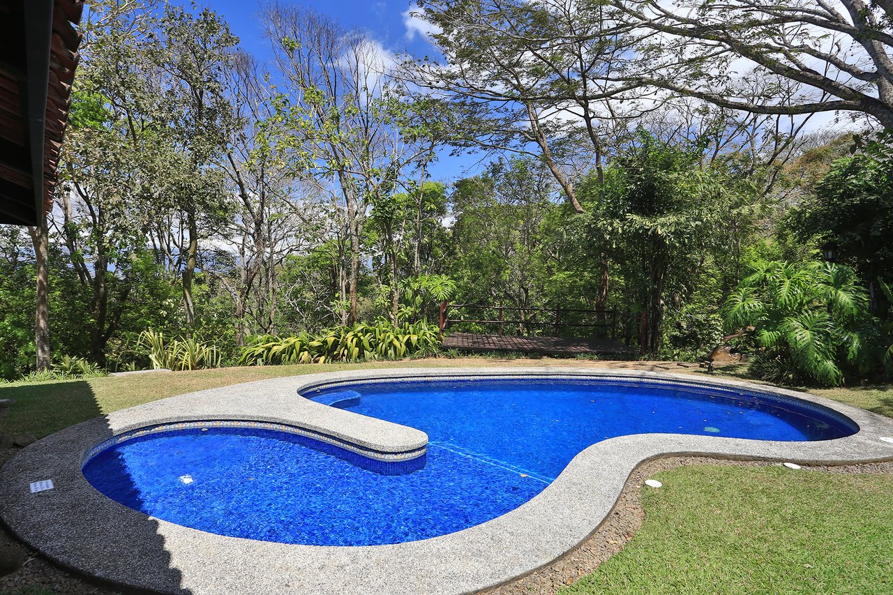 Panoramic View Terrace Residence, Ciudad Colon, San Jose