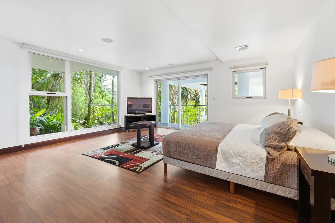 Panoramic Valley Views Retreat, Santa Ana, San Jose
