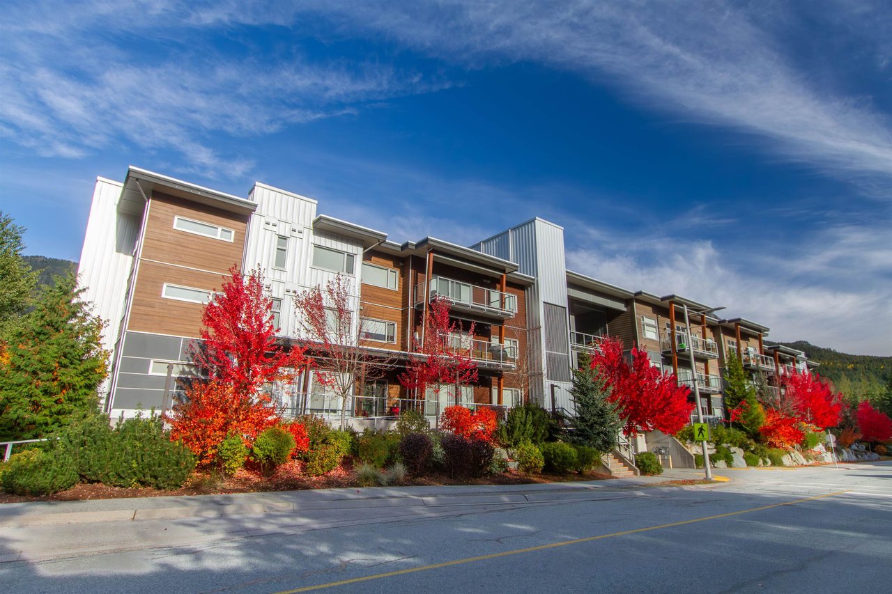 205-1025 Legacy Wy