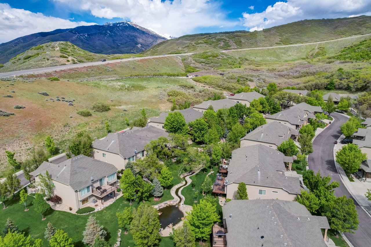 1382 E Meadow Valley Dr