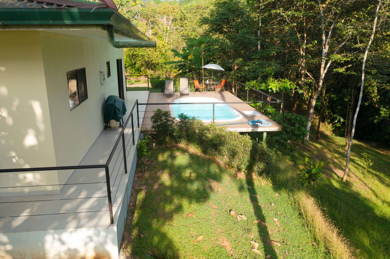 Affordable & Charming 1 bedroom Villa with Pool in gated community, immersed in the rainforest close to Quepos  