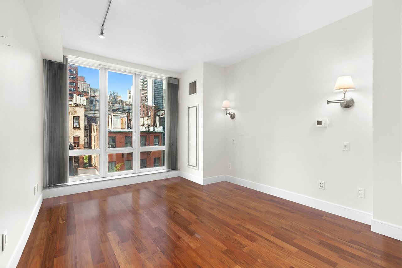 250 East 53rd Street Unit: 601