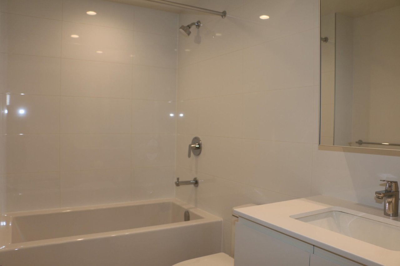 1211-3809 Evergreen Pl