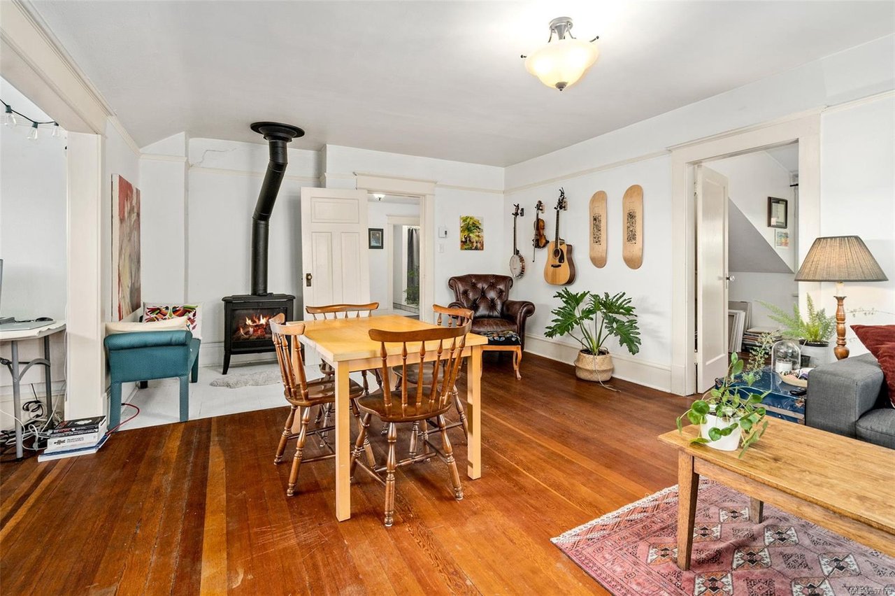 2632 Fernwood Rd