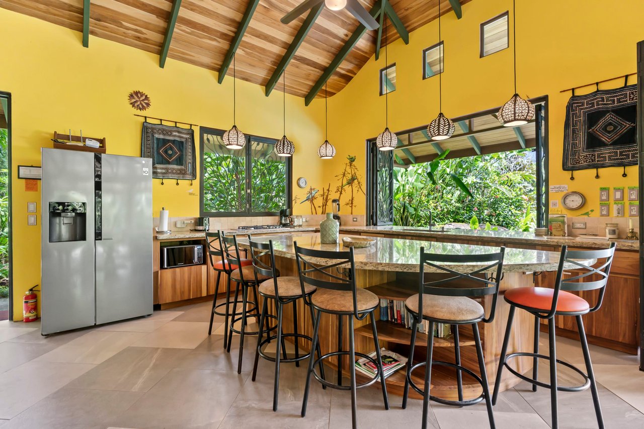 Casa Loro Verde,  Rainforest Jungle Retreat Home on 5.24 Acres in Portalon!