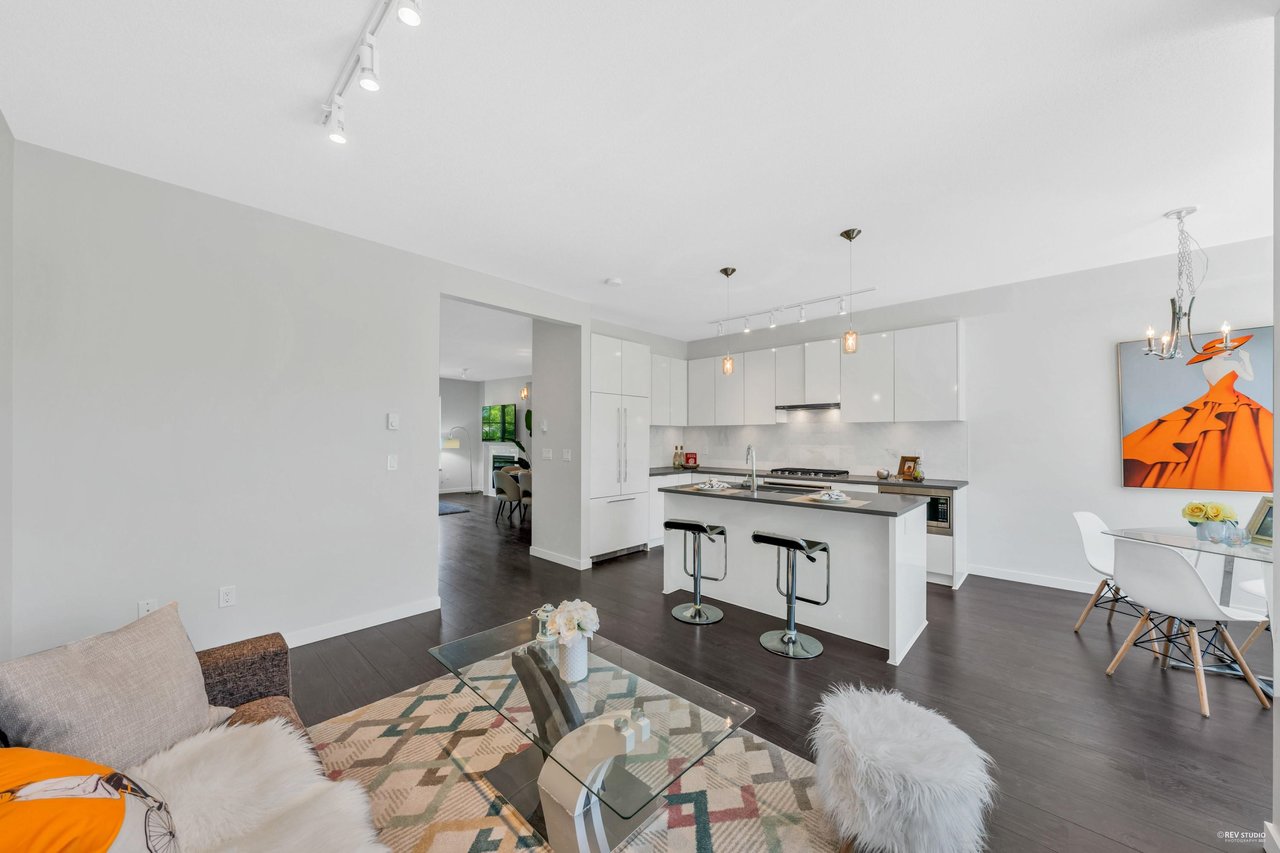 4-5510 Admiral Wy