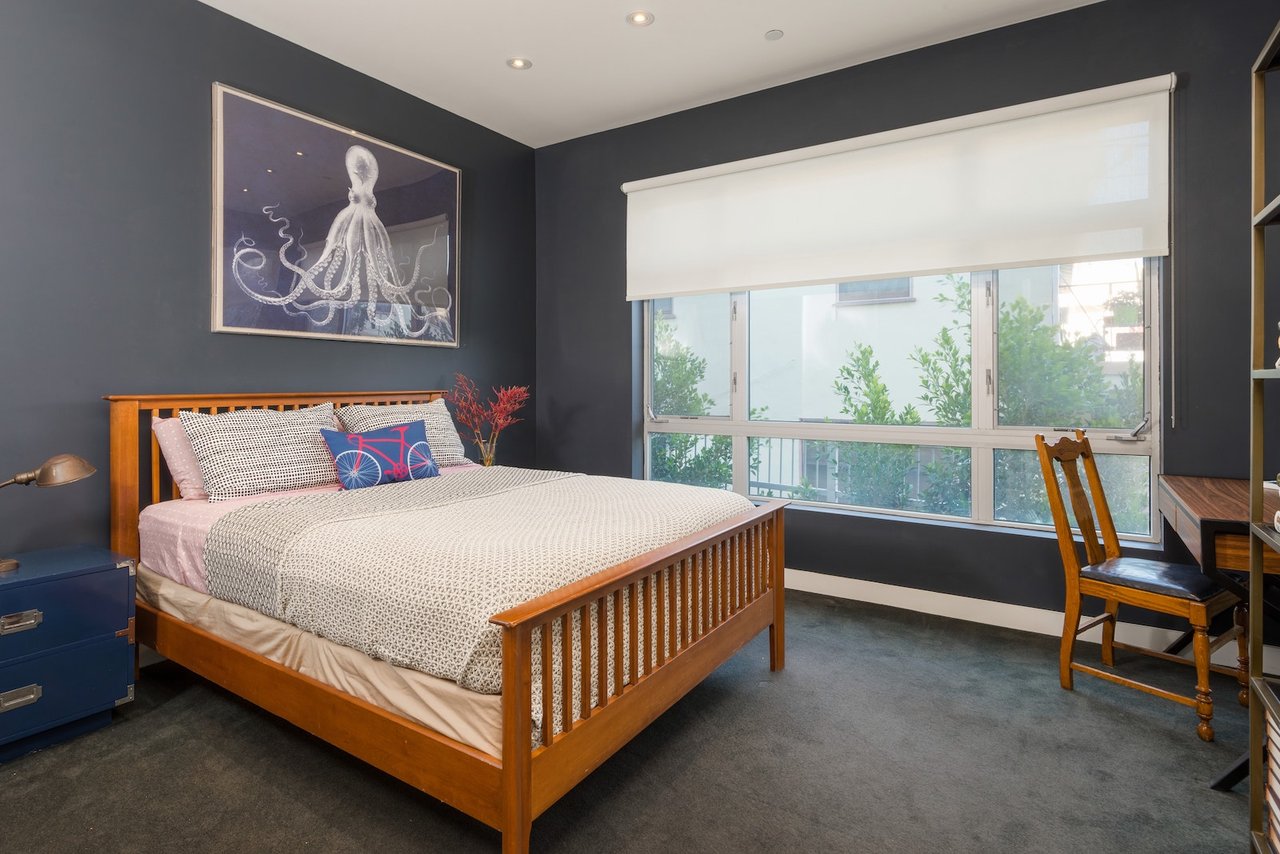 Modern 2 Bedroom/ 2 bath at the Metropol
