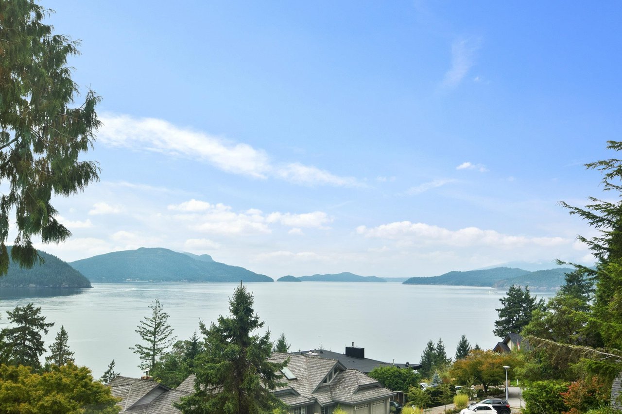 25 Sweetwater Pl
