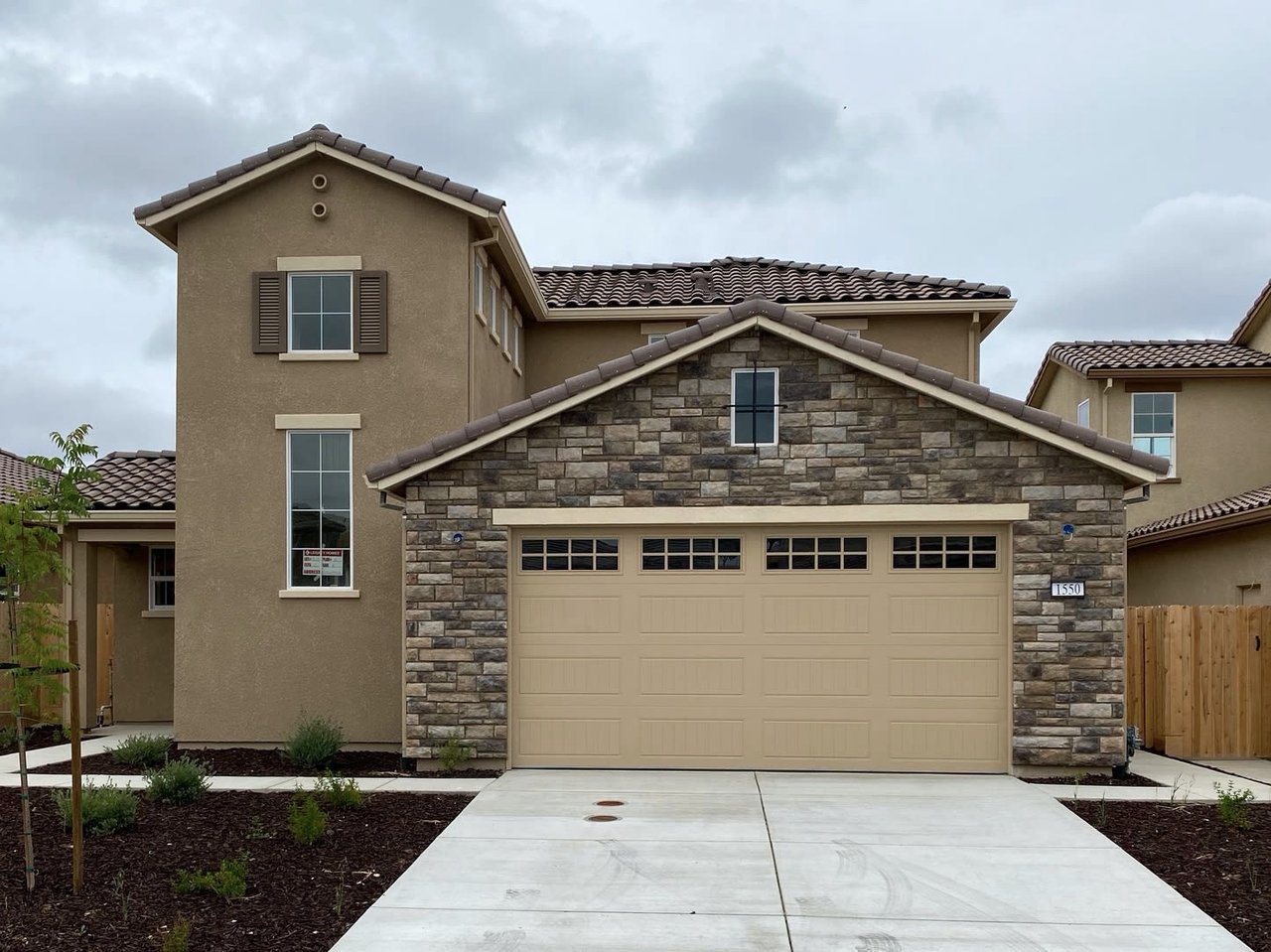1550 Castlerock Dr