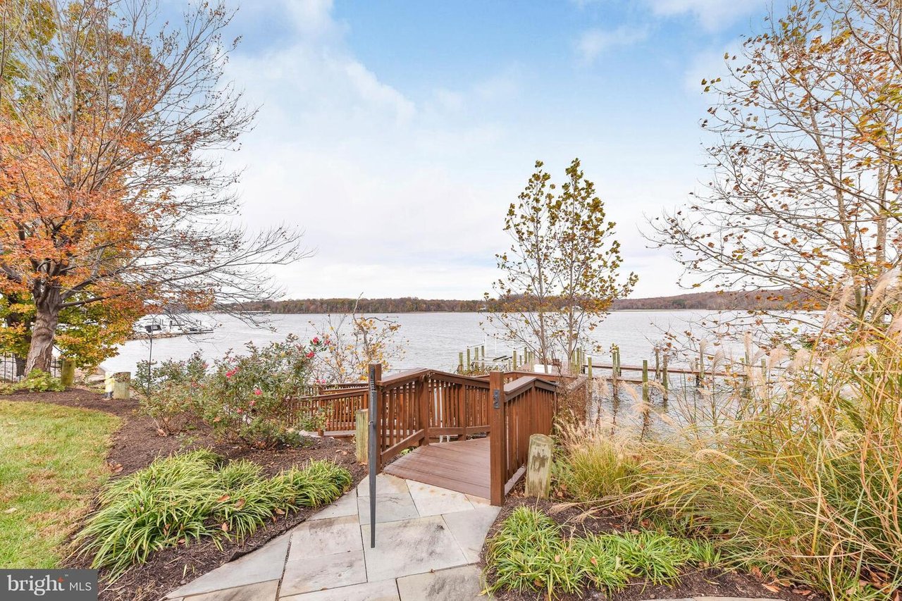 472 Belmont Bay Dr