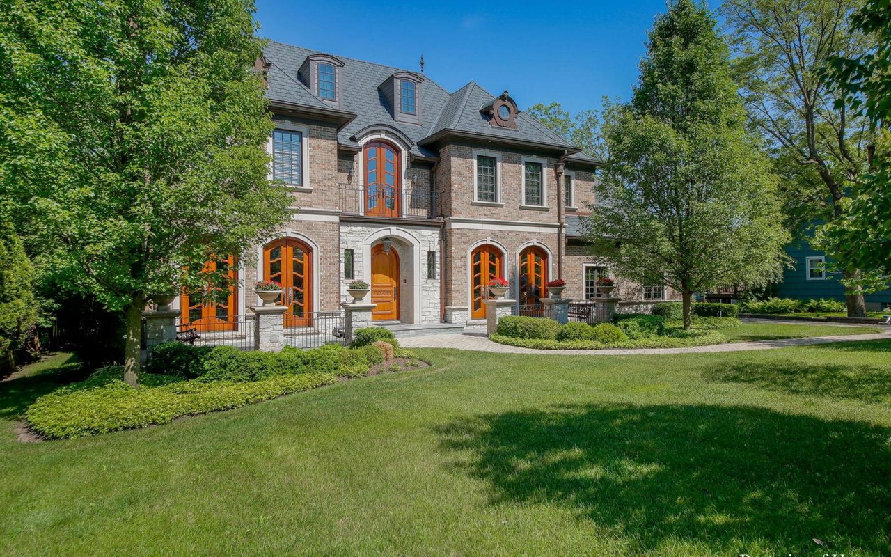 Everything You Need to Know About Moving to Hinsdale, IL