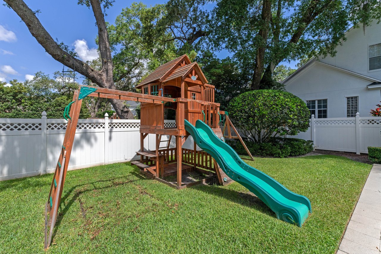 1421 Place Picardy