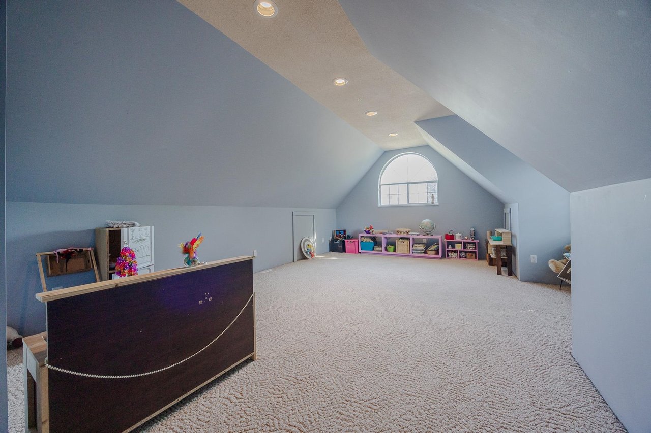 9621 161a St