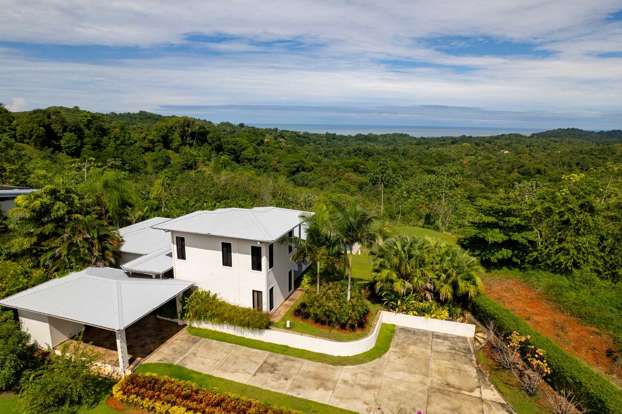 ELEGANT LUXURY HOME PLUS EXTRA LOT WITH OCEAN AND MOUNTAIN VIEWS