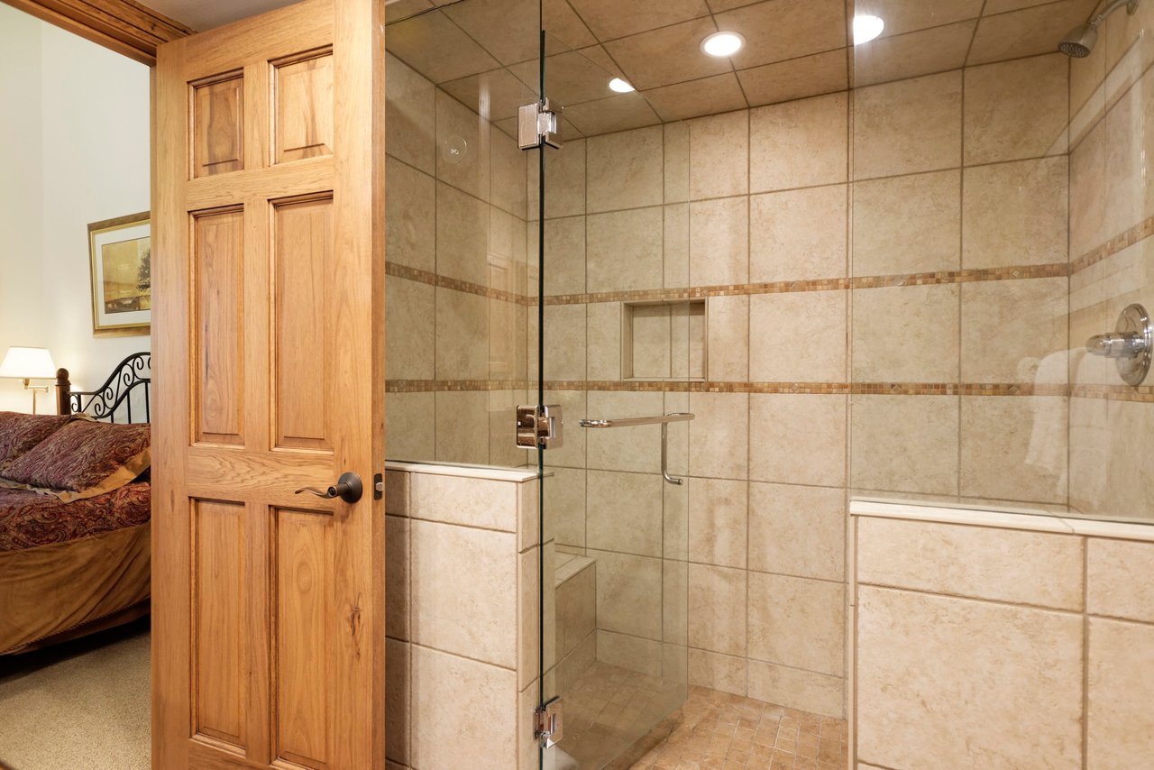 425 Wood Road, Unit 8