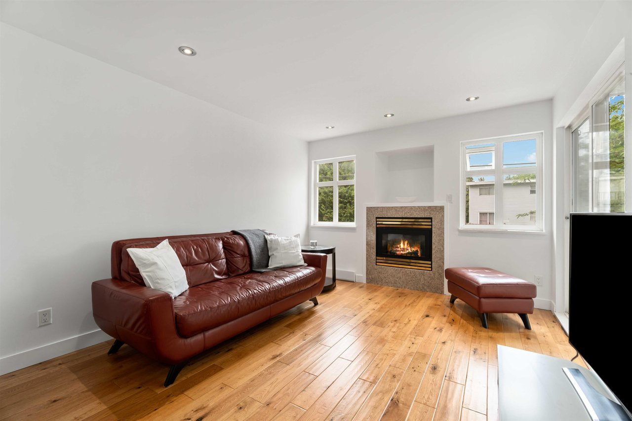 204-1099 W 71st Ave