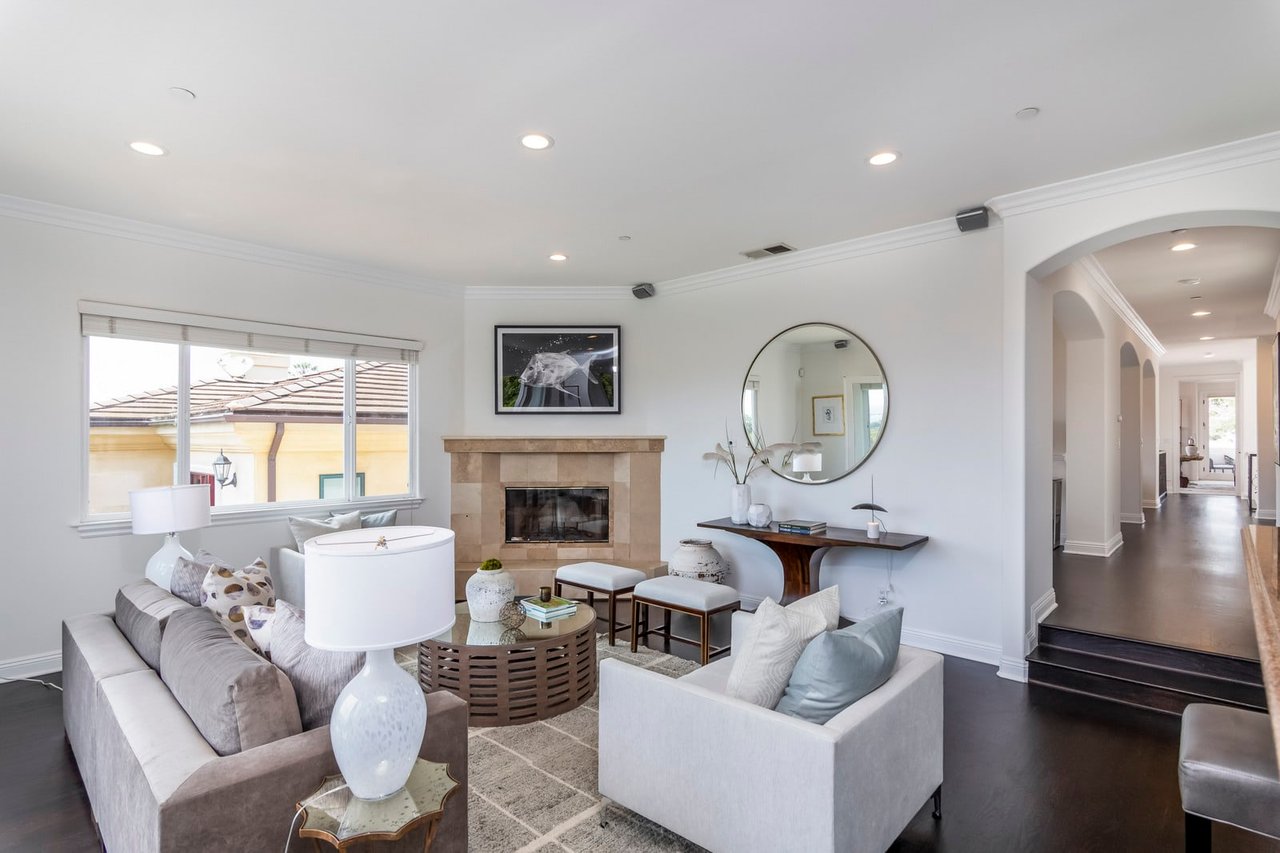 700 Avenue C