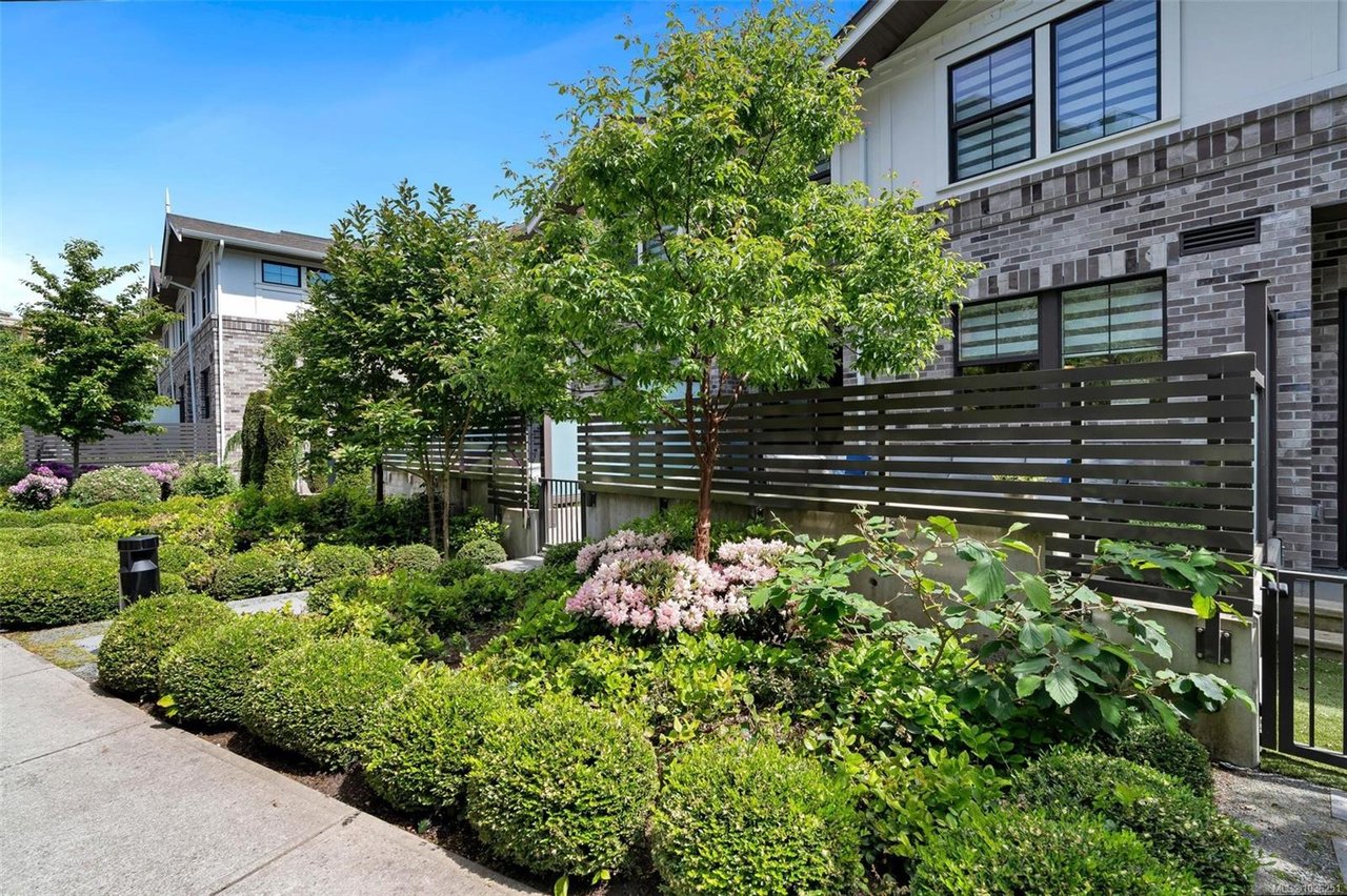 1034 Pentrelew Pl