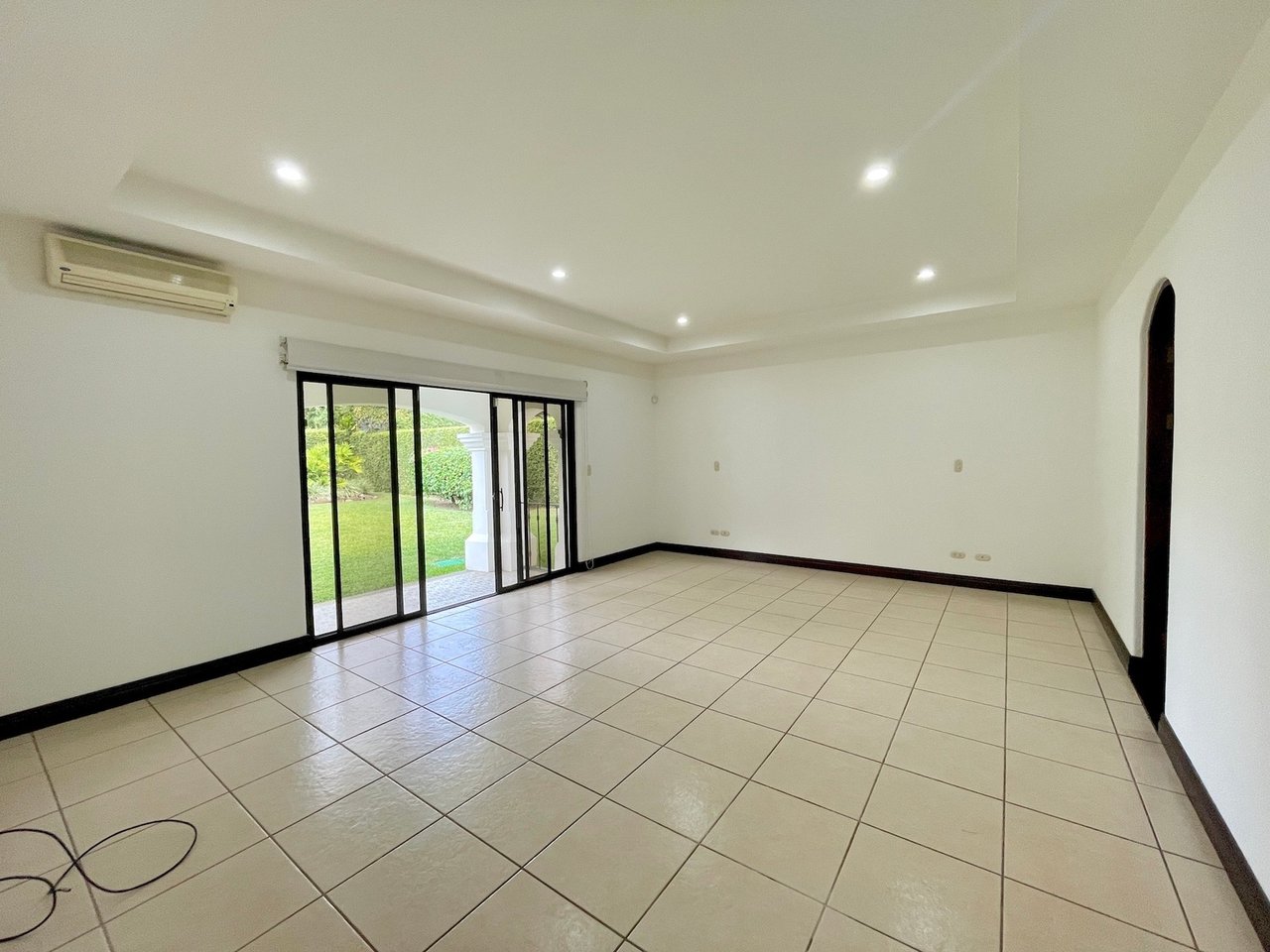 Neo Colonial Investment Home, Santa Ana, San Jose