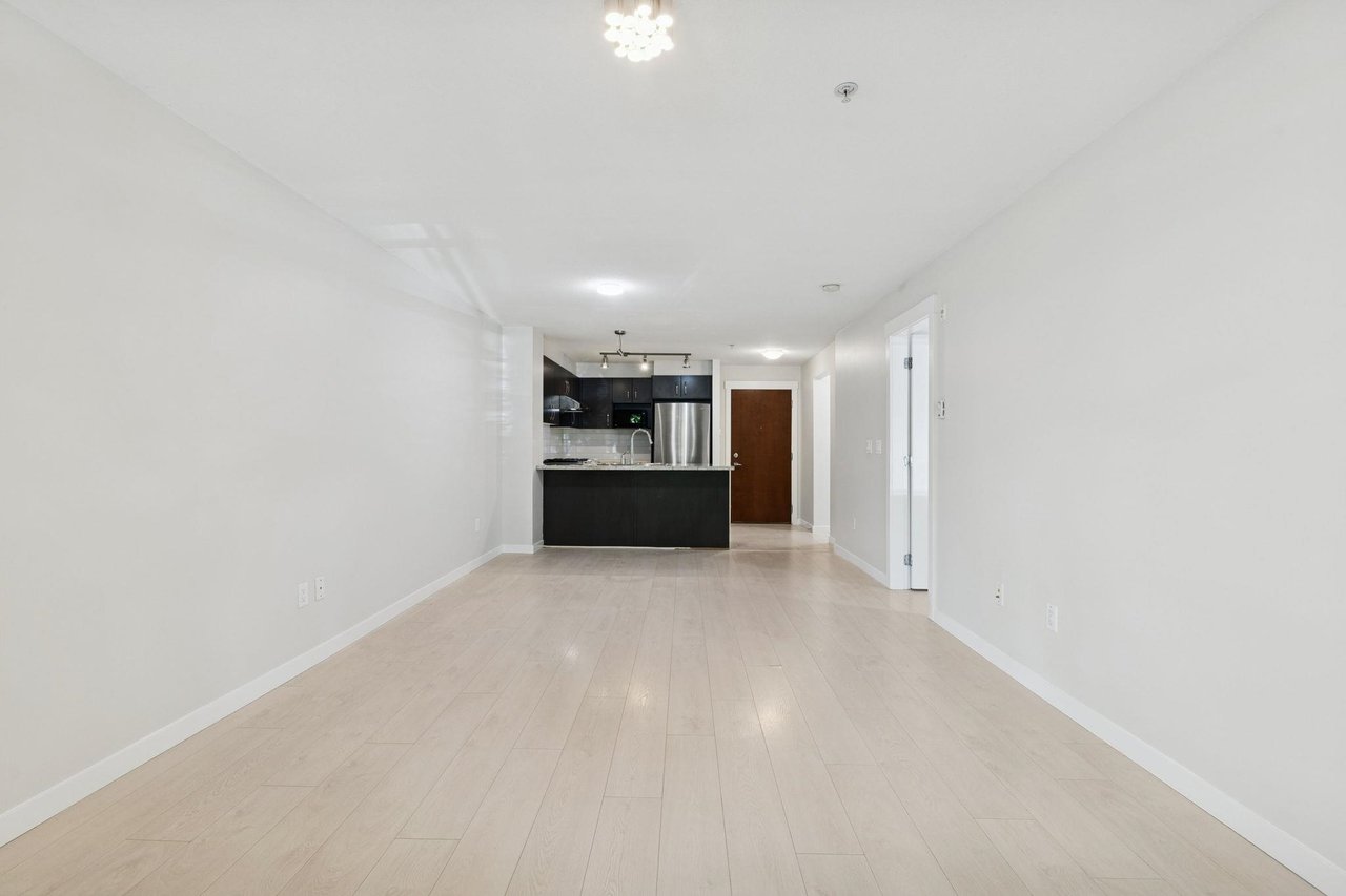 101-9288 Odlin Rd