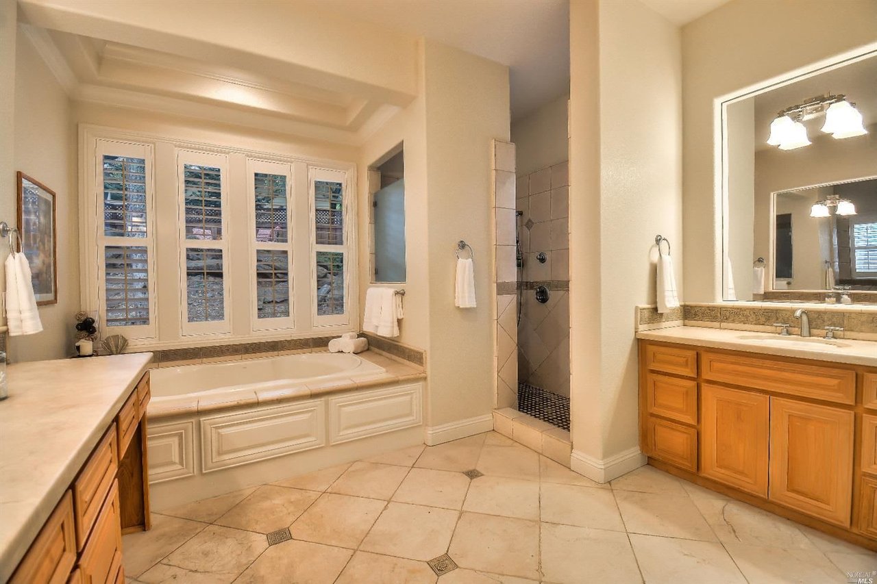 824 Olive Glen Ct
