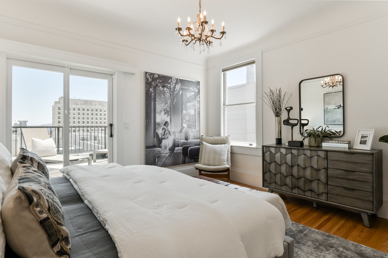 Renovated 5BD Nob Hill Home