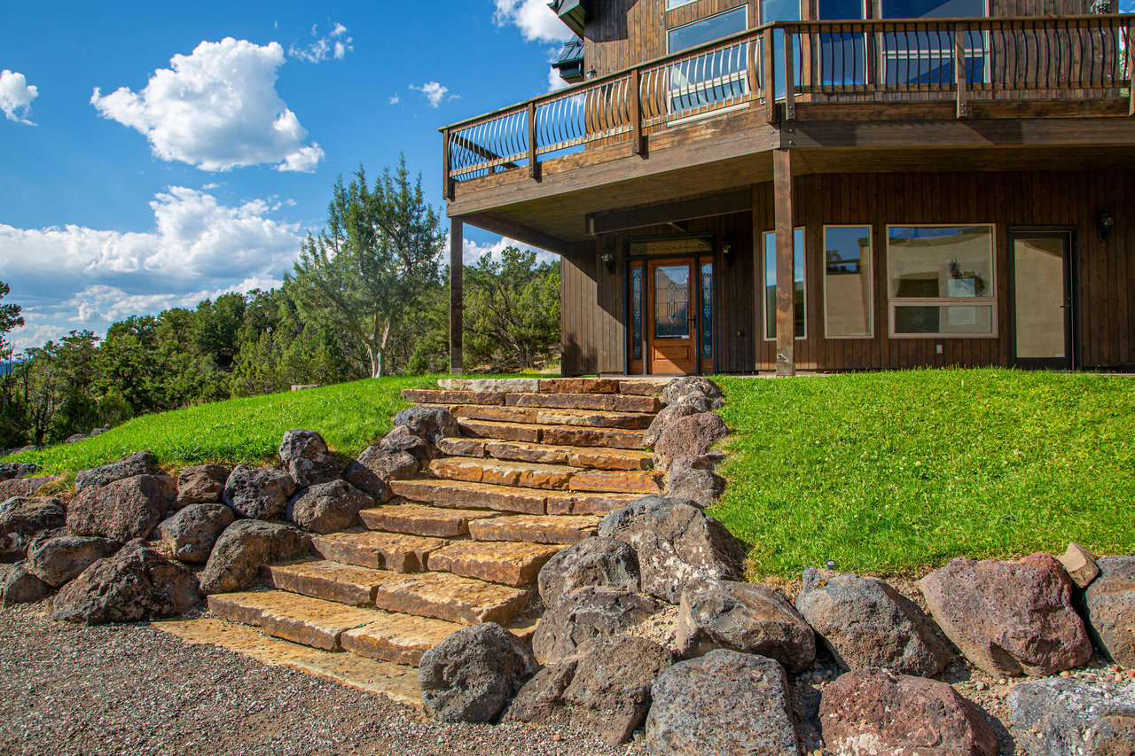 Centrally Located Mountain Chalet in Basalt 