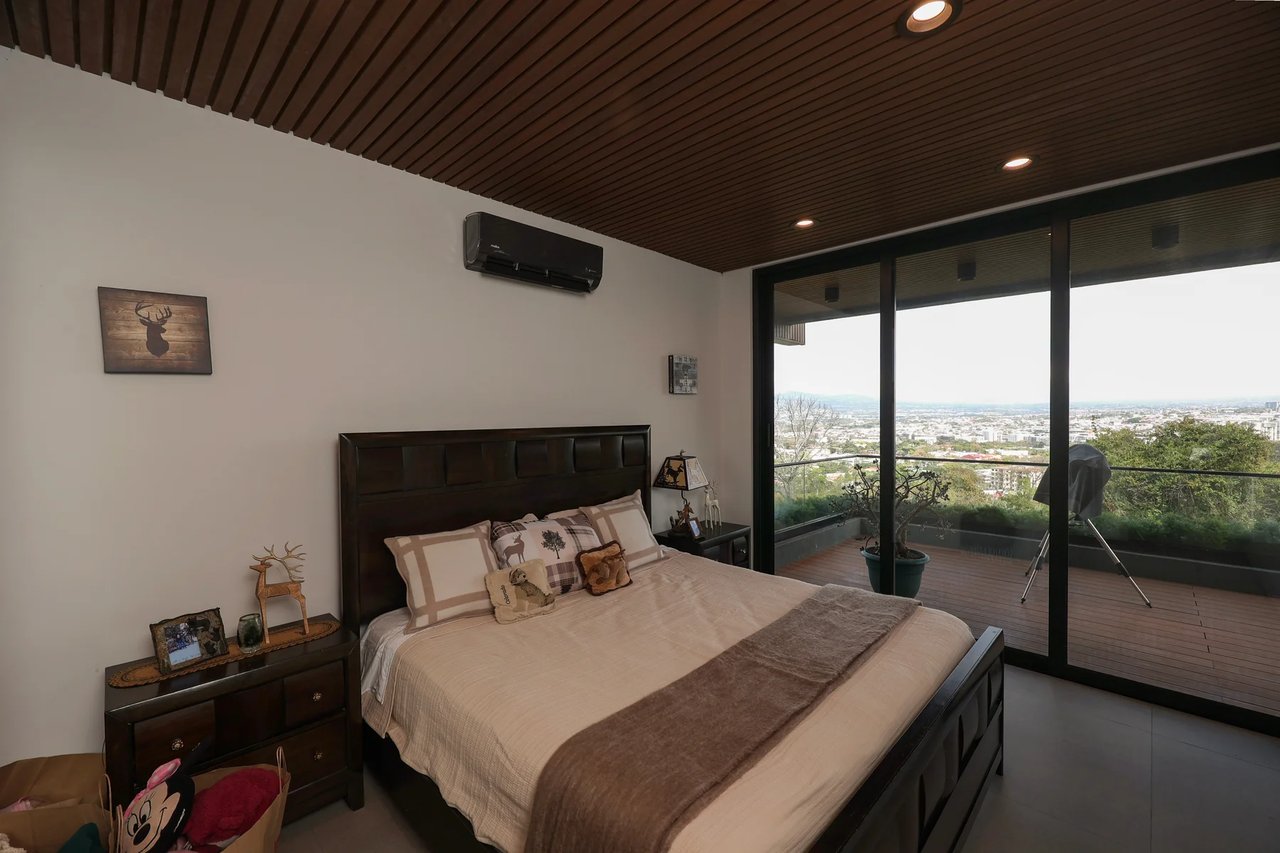 Panoramic City View Estate Home, Escazu, San Jose