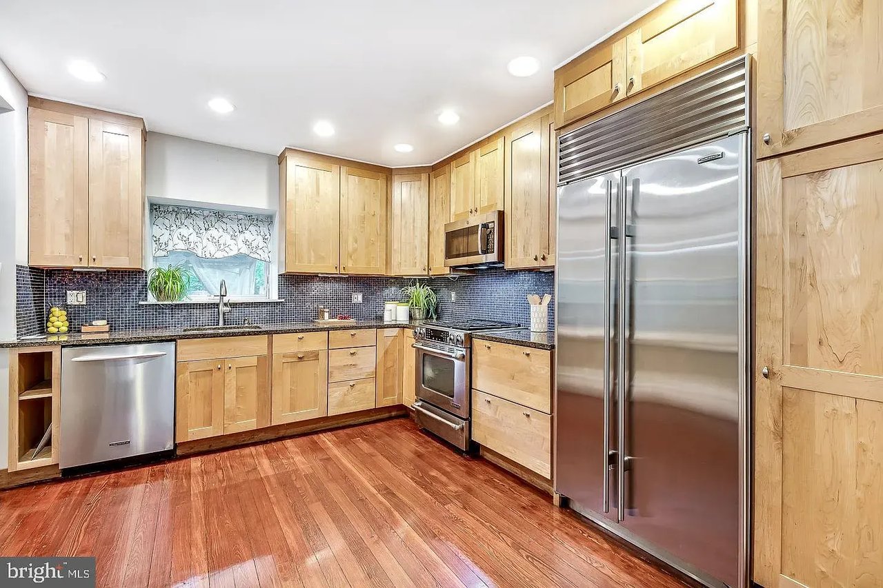 253 E Evergreen Ave