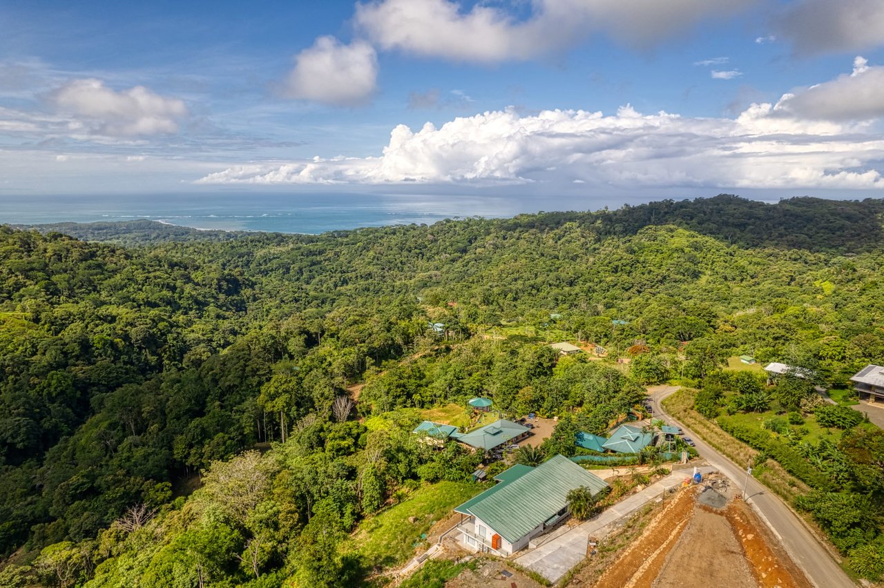 2 Bedroom with Amazing Whales Tail View on paved road