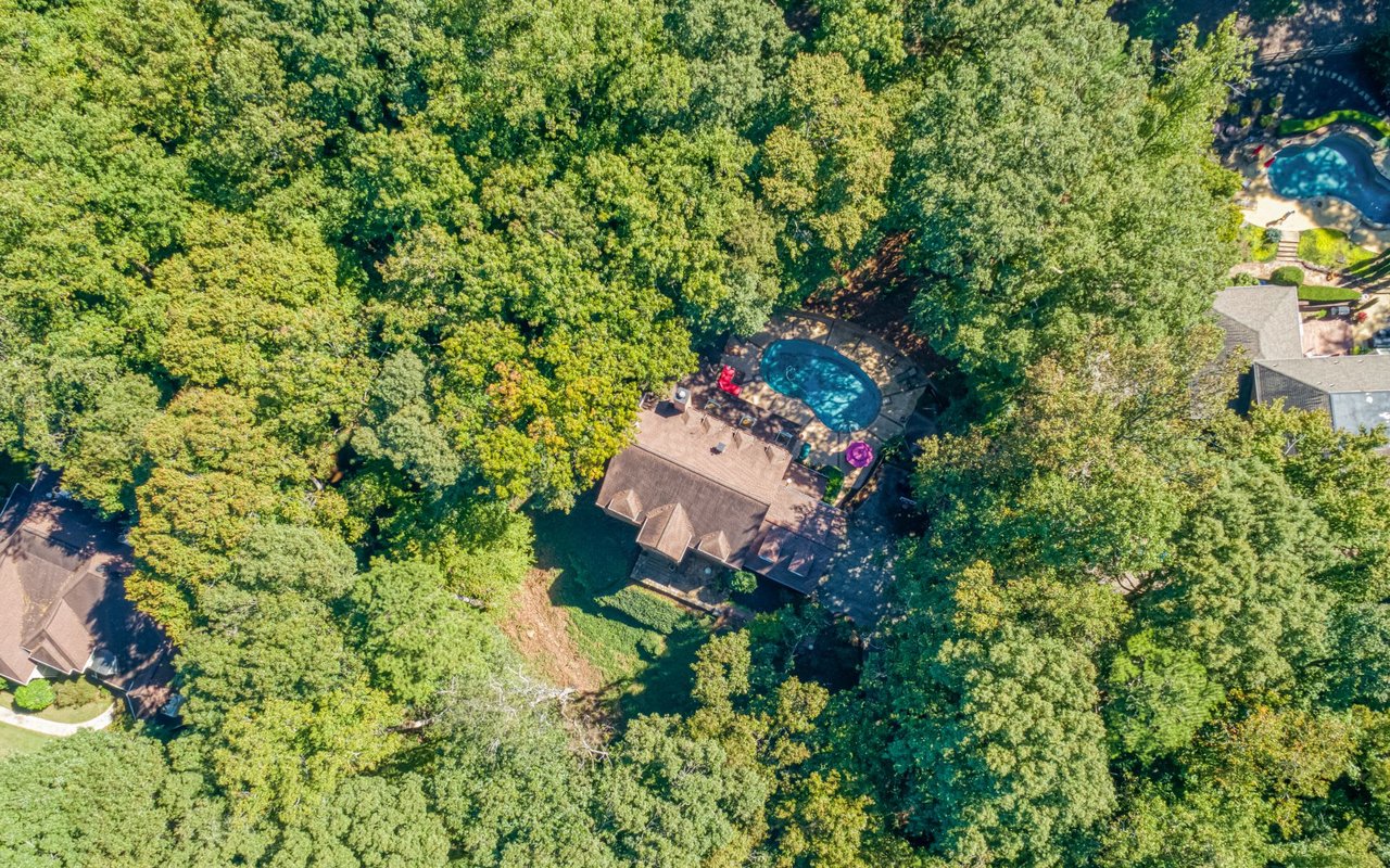 430 Huntcliff Green