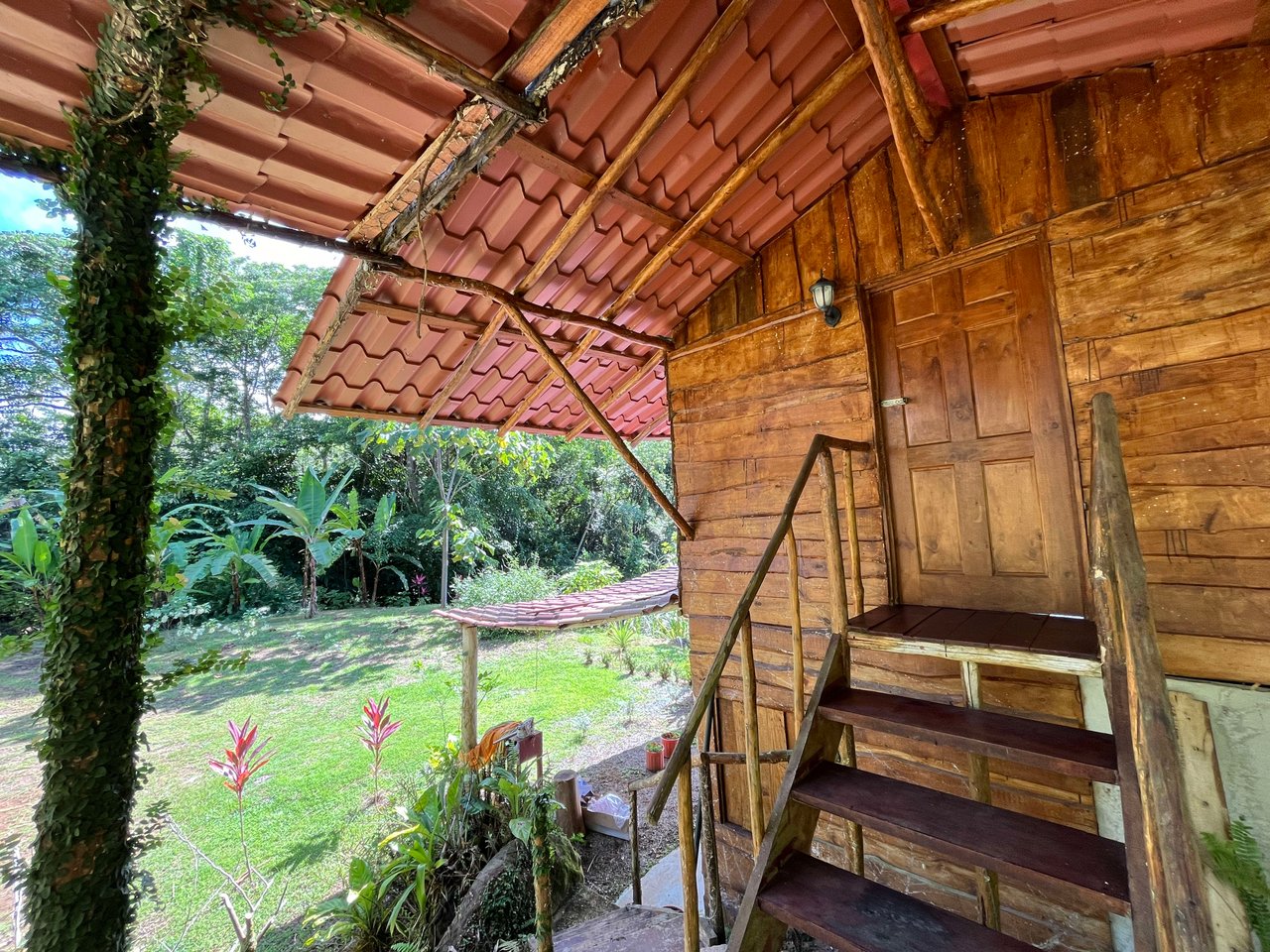 Costa Azul 120-degree Mountain View House With Costarican Wooden House as Lagniappe.