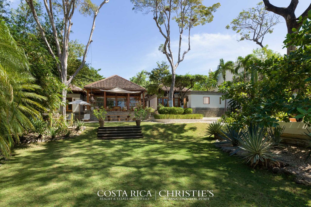 Villa Serena – Oceanfront Luxury Villa 