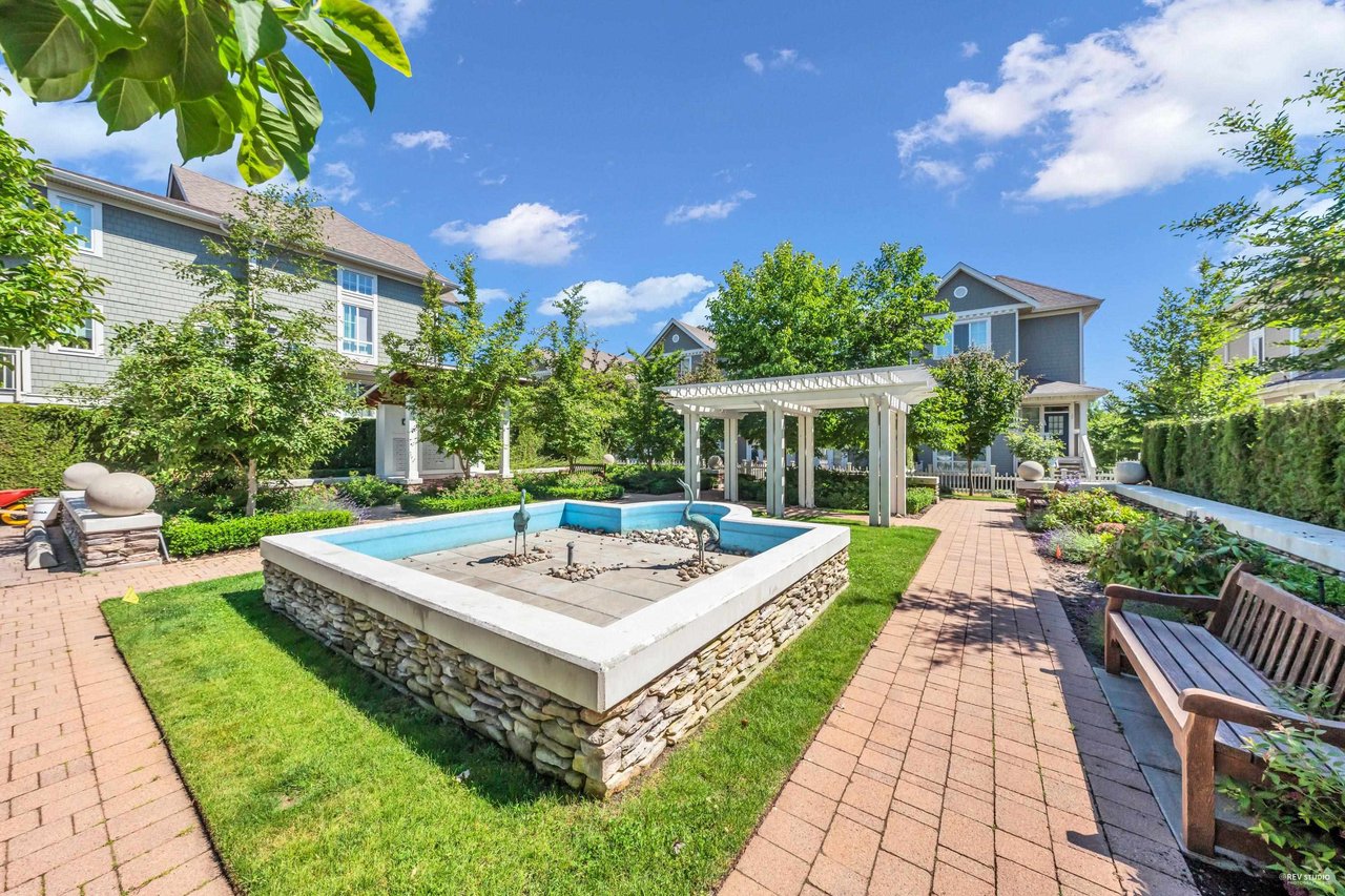 4-5510 Admiral Wy