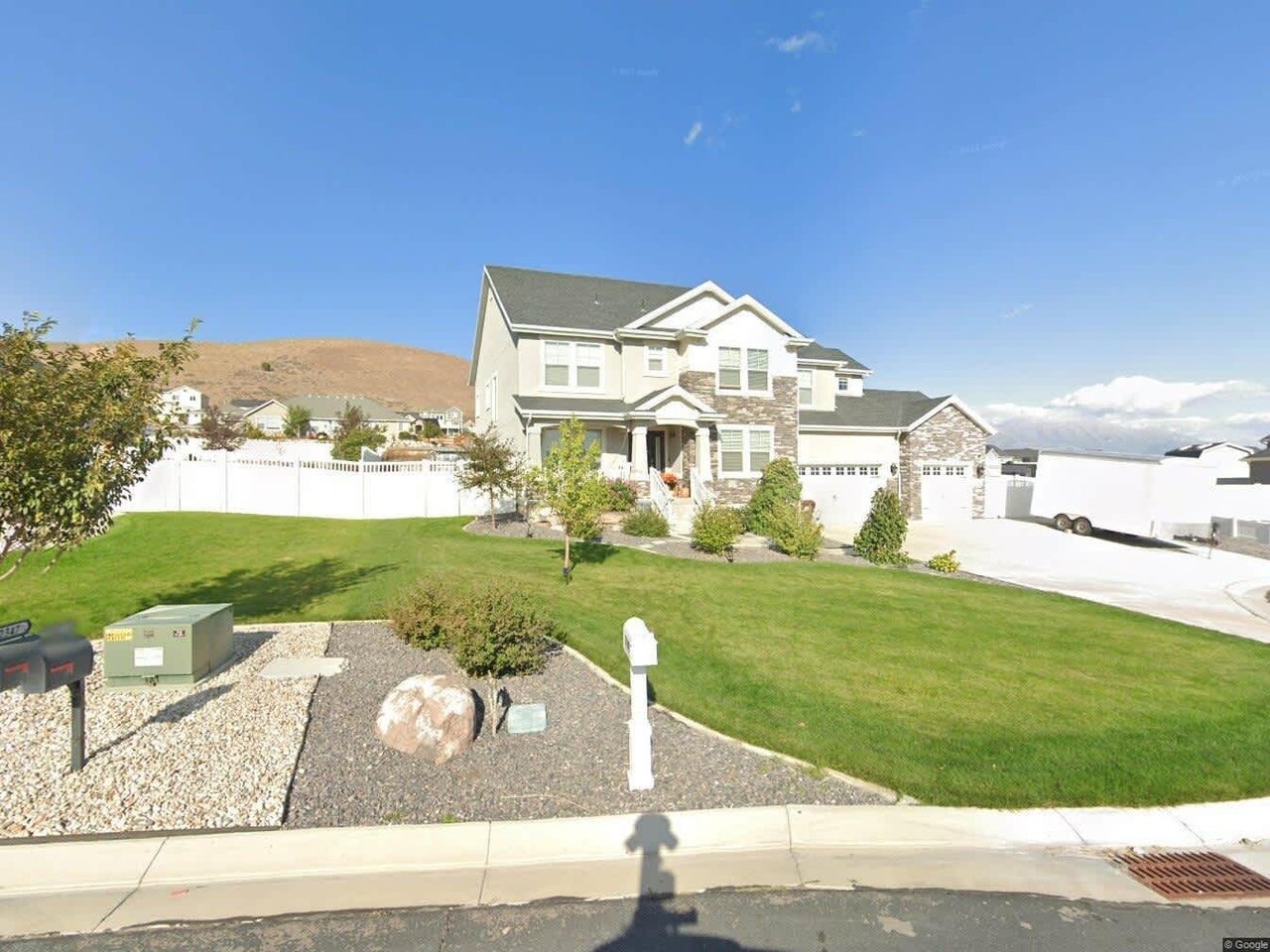 2367 E Sandhill Ln
