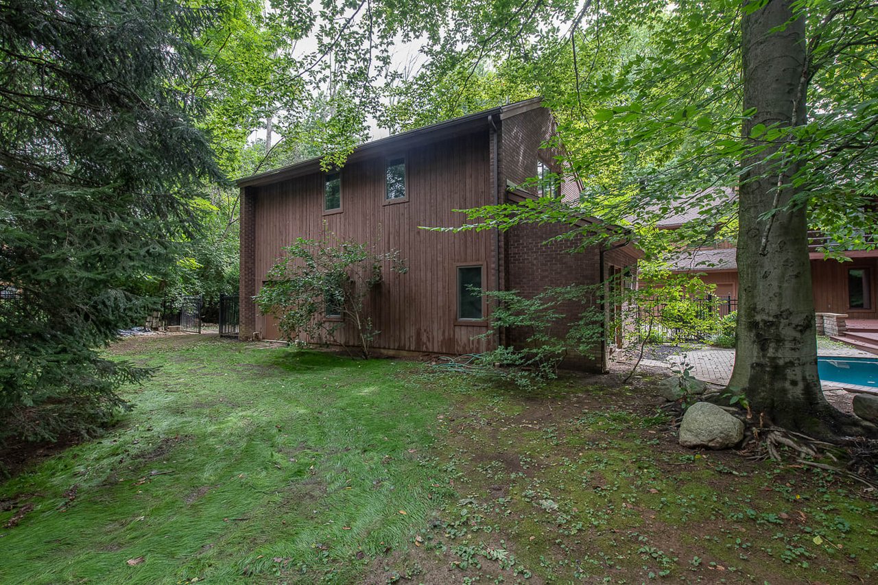 Bryn Mawr Custom Contemporary