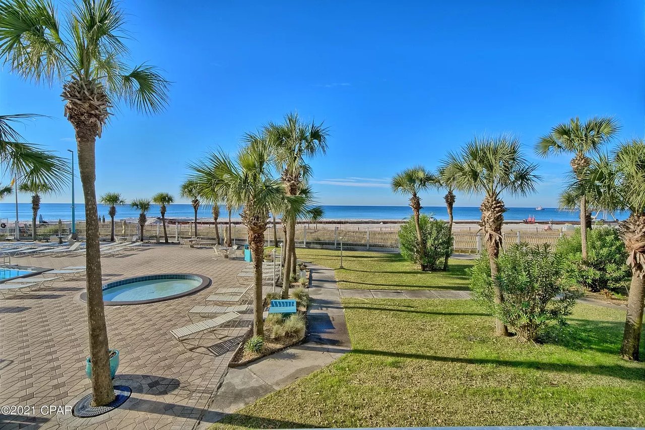 8743 Thomas Drive Unit 209