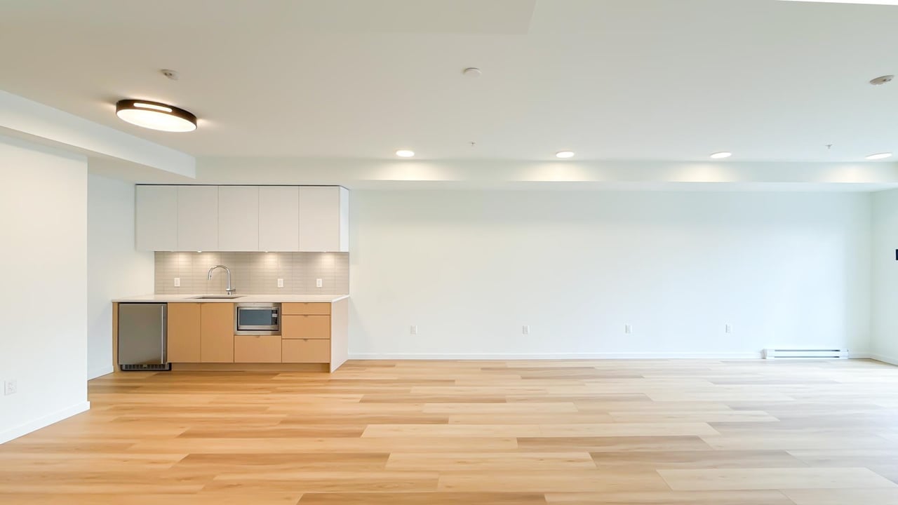 508-37994 Second Ave