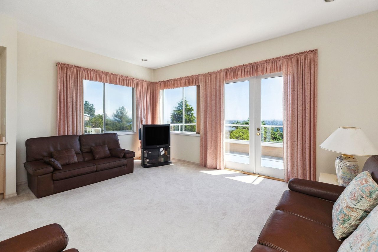 1411 Chippendale Rd