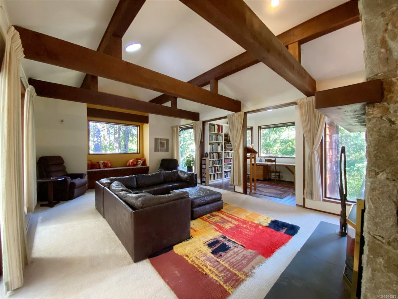 221 Wilkie Wy