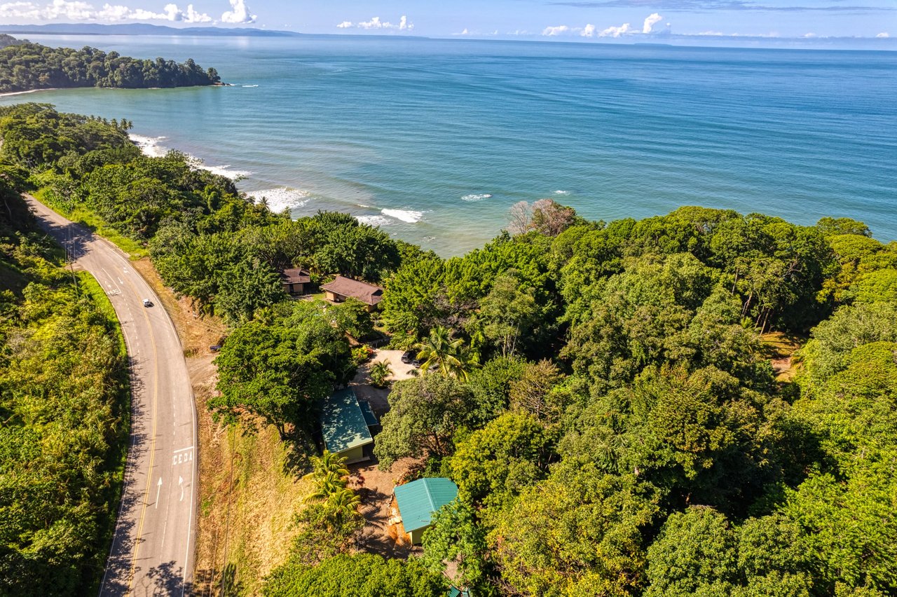 Boutique Hotel Overlooking the Pacific Ocean