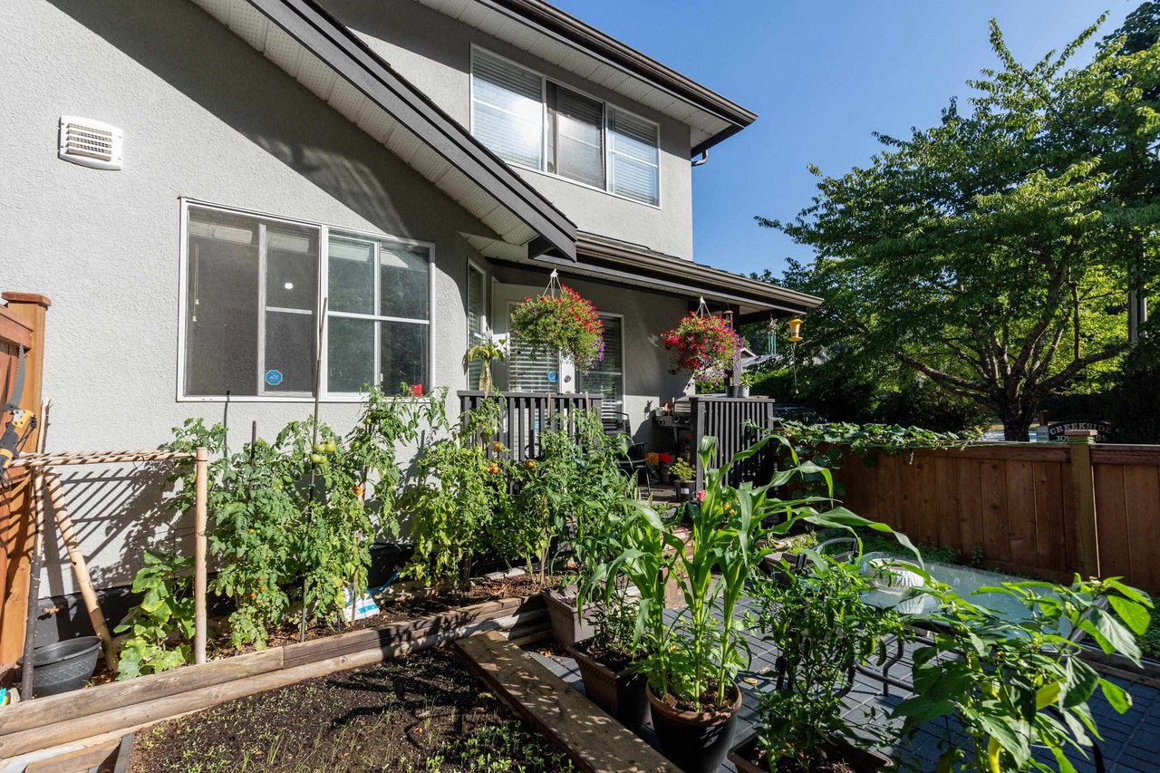 8-38247 Westway Ave