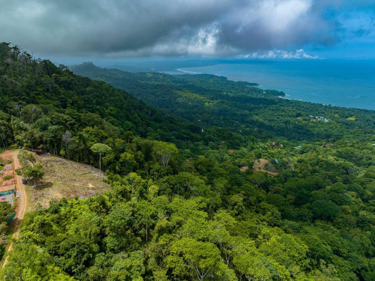 Rare Opportunity: Pristine 16-Acre Oceanview Sanctuary for Exclusive Development in Uvita