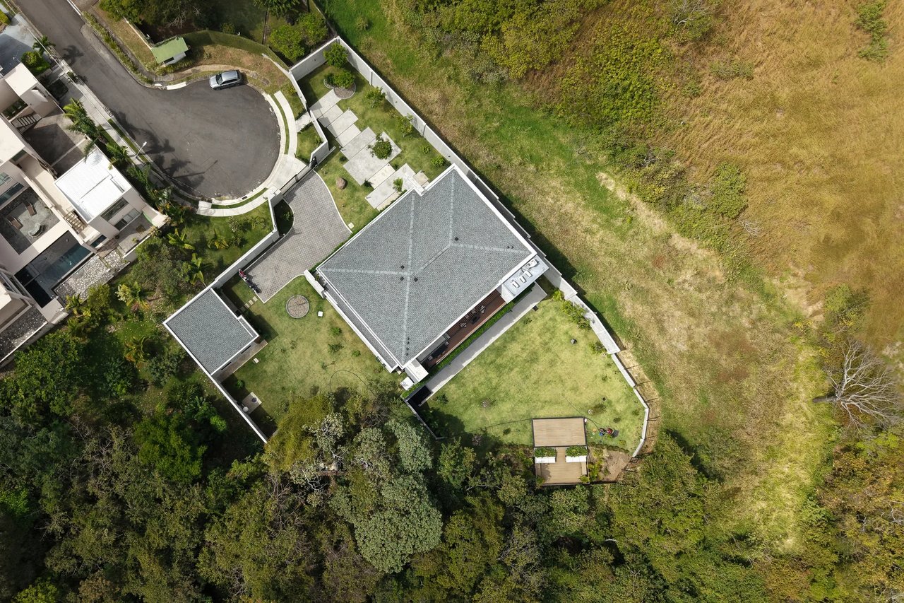 Panoramic City View Estate Home, Escazu, San Jose