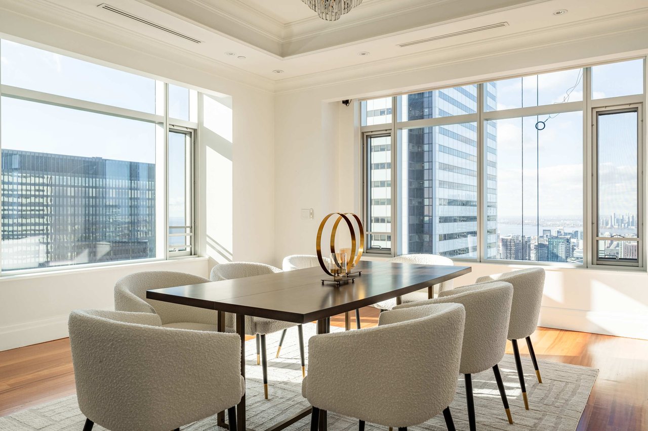 311 Bay St #5104, Toronto