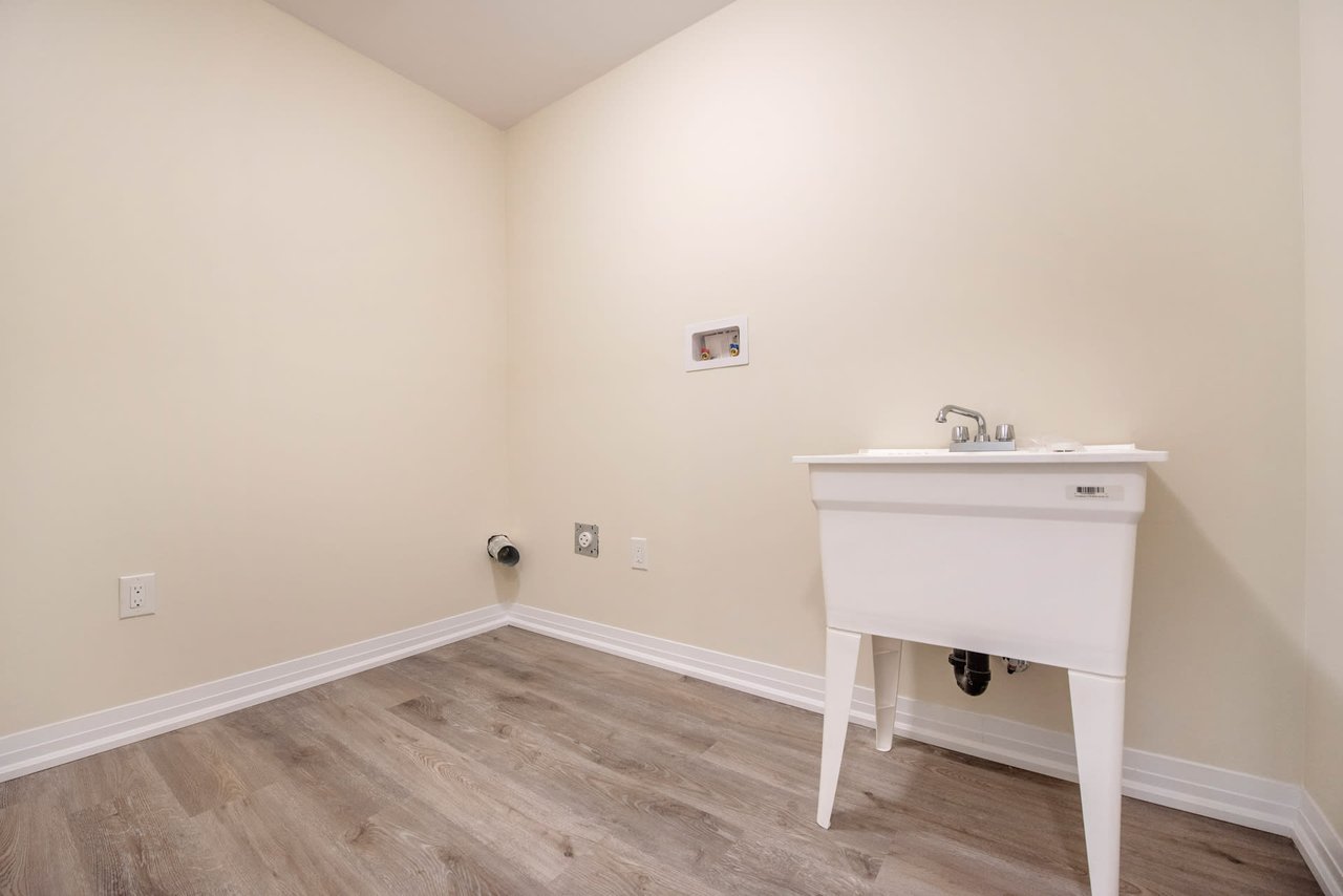 185 Bedrock Dr Unit: 3