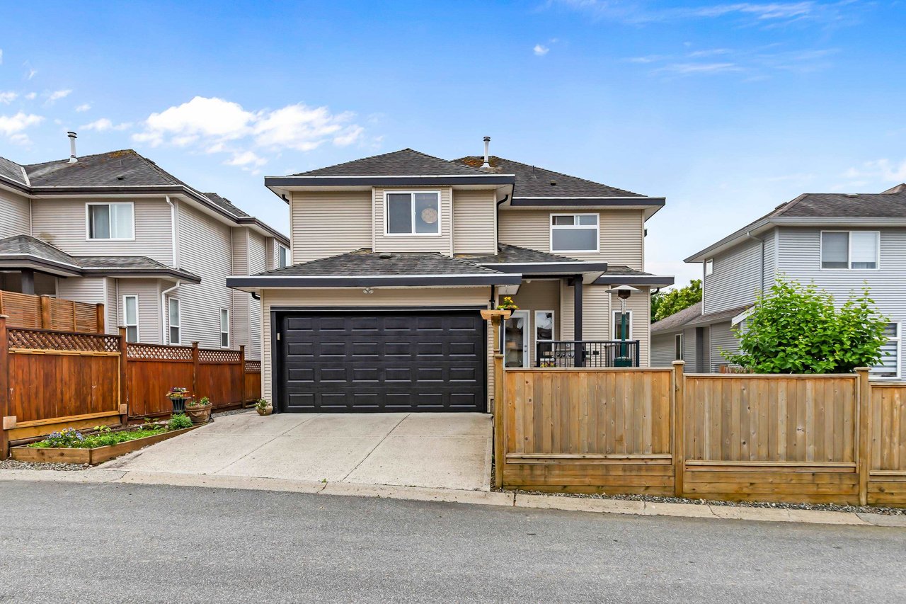 18979 70 Ave