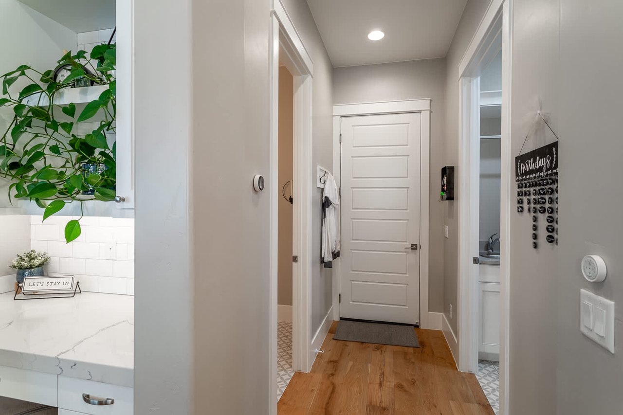 258 W Blue Quartz Dr
