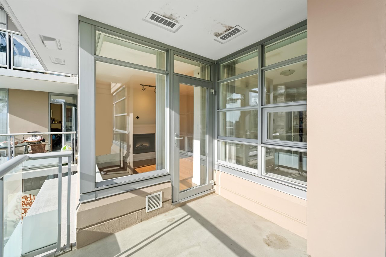 612-9266 University Cres